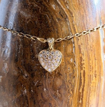 Pendentif "coeur" en or jaune 750/1000 (18K) orné 