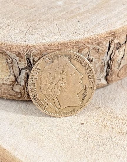 Moneta da 10 franchi d'oro (1851)
Peso: 3,1 g
Non 