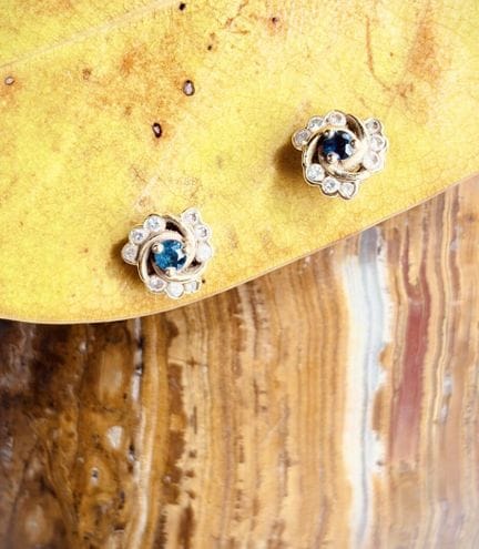 Paire de puces d'oreilles en or jaune 750/1000 (18