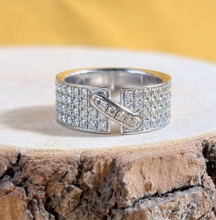 CHAUMET Paris
Bague « lien » en or gris 750/1000 (