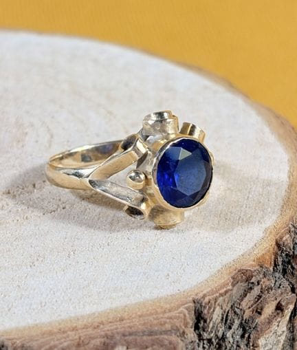 Anello in oro giallo 585/1000 (14K) con una pietra