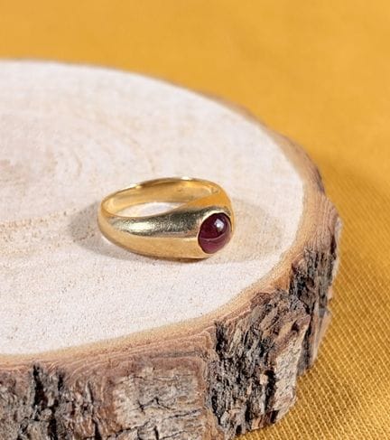 Bague demi-jonc en or jaune 750/1000 (18K) ornée e