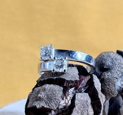 Anello “Vous &amp; Moi” in oro bianco 750/1000 (18