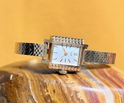 LIP
Orologio da donna, cassa e cinturino in oro gi