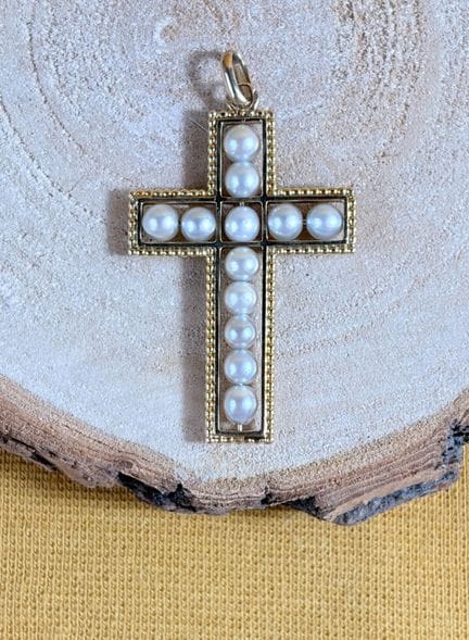 Pendentif "croix" en or jaune 750/1000 (18K) orné 