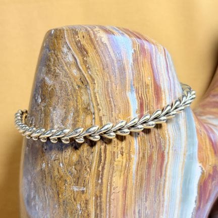 Collana in oro giallo 750/1000 (18 carati) con mot
