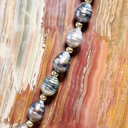 Collier en or jaune 750/1000 (18K) alterné de boul