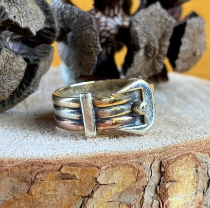 Anello a fascia in tre tipi di oro 375/1000 (9K) i