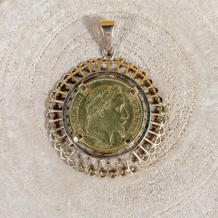 Moneta da 20 franchi d'oro (1869) montata come cio