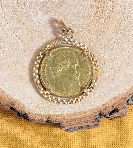 Moneta da 20 franchi d'oro (1860) montata su un ci