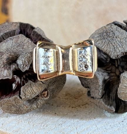 Anello tipo "tank" in oro giallo e oro bianco 750/
