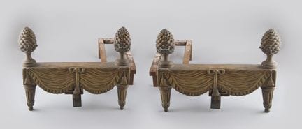 Par de morillos de bronce dorado, cincelados y dor