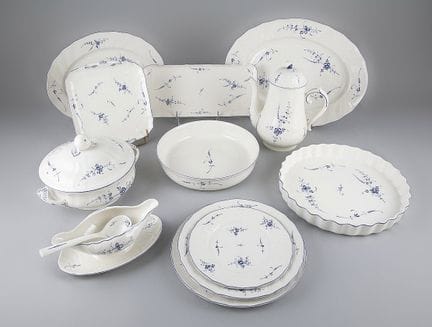 VILLEROY  BOCH. Juego de vajilla, modelo «Le vieux