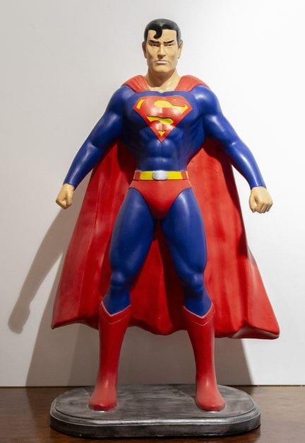 Statua in resina policroma raffigurante SUPERMAN. 
