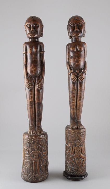 TIMOR. Paar der Fruchtbarkeitsfiguren aus Holz, st