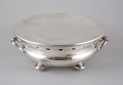 François FRIONNET. Calentaplatos de metal plateado