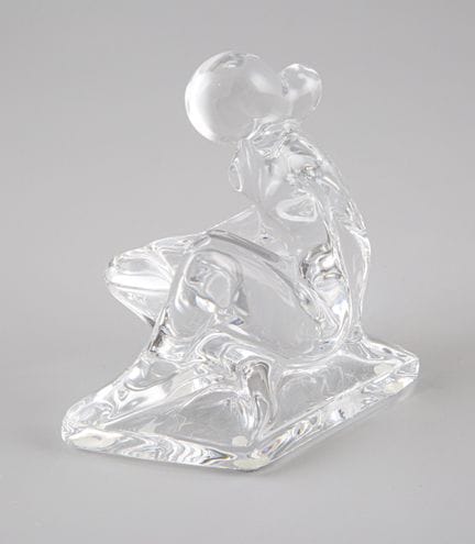 BACCARAT. «Mujer desnuda sentada». Figura de crist