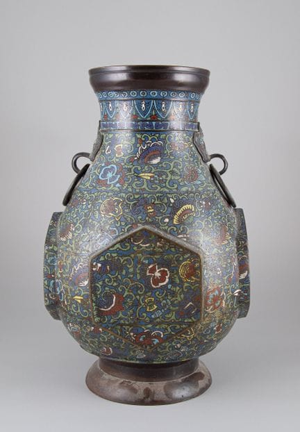 JAPÓN - Época MEIJI (1868 - 1912).Jarrón de forma 