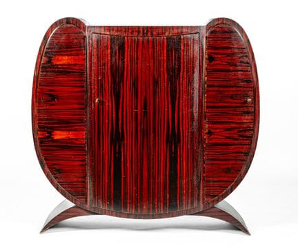 Art Deco wing buffet in veined exotic wood veneer,