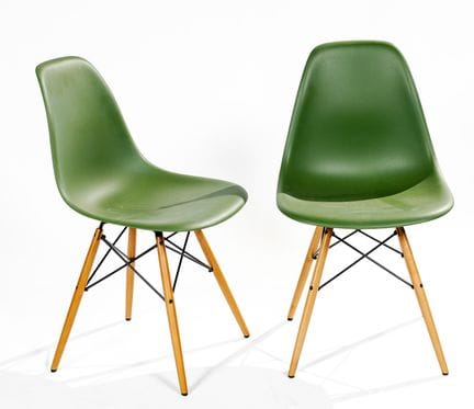 Charles EAMES - VITRA: 2 sillas DSR con carcasa de
