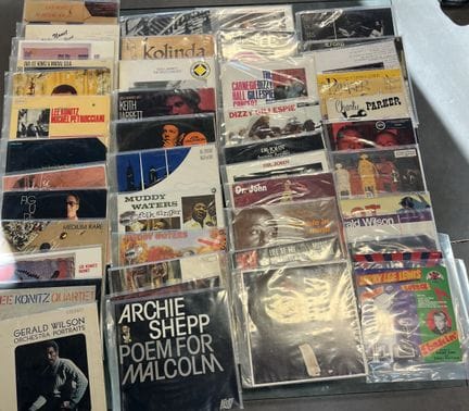 Lot de 45 disques vinyles 33 tours Jazz et divers 