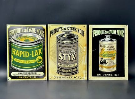 PRODUITS DU CYGNE NOIR - c.1930

Réunion de trois 
