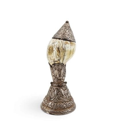 TIBET
Antico timbro in argento cesellato con decor