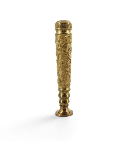 CINA
Sigillo in bronzo con decorazione a drago, ma