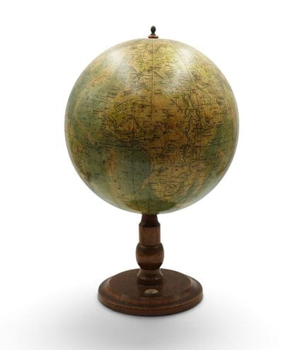 RATHS (Germany)
Globe on a turned wooden base, 194