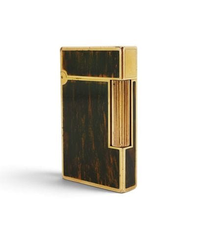 DUPONT
Briquet en métal doré et laque de Chine
Hau