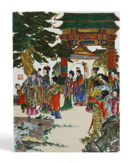 CINA
Piatto in porcellana con decorazione smaltata