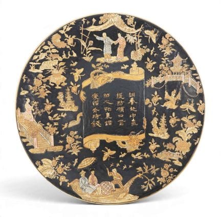 CINA
Piatto rotondo in ceramica con decorazione ca