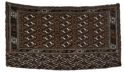 Tchouval turkmeno Tekké, 1880 circa, con fondo col