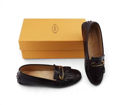 TOD'S
Pare de mocassins femme en cuir verni violet
