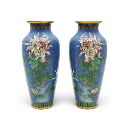 CINA
Coppia di vasi a balaustra in bronzo con deco
