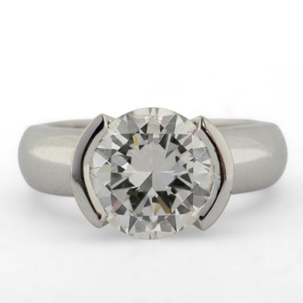 Anello in oro bianco 18 carati con un diamante tag