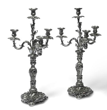 Coppia di candelabri in stile Napoleone III in bro