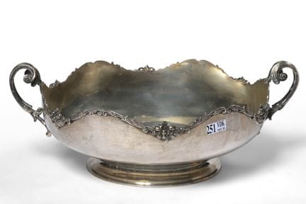 800/1000 silver basket with two coiled handles and