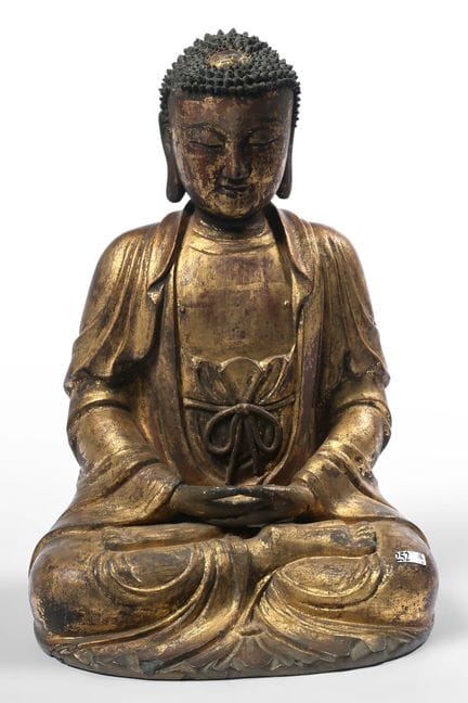 Grande "Buddha raffigurato seduto" in legno intagl