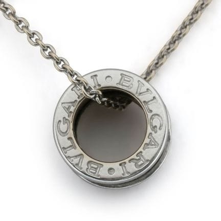 BULGARI
Collar de oro blanco de 18 quilates de la 