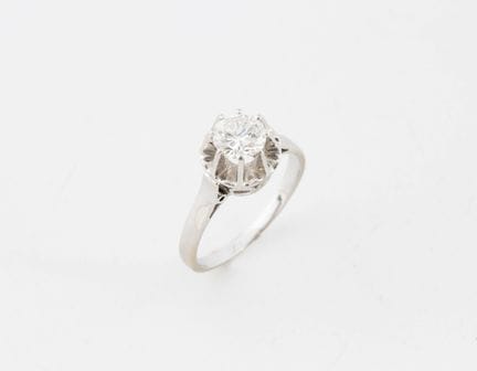 Anillo solitario de oro blanco (750) y platino (85