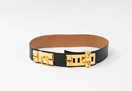 HERMES, Paris 
Ceinture en box noir et métal plaqu