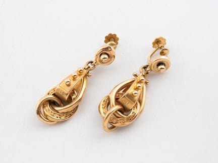 Paire de pendants de d'oreilles en or jaune (750) 