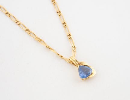 Collar de oro amarillo (750) formado por una caden