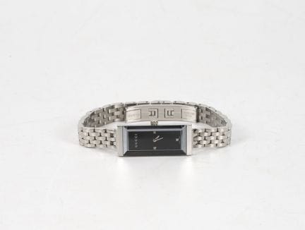 GUCCI
Women's wristwatch in chrome-plated metal.
R