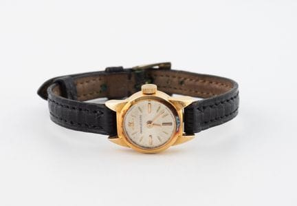 JAEGER LECOULTRE
Women's wristwatch in yellow gold