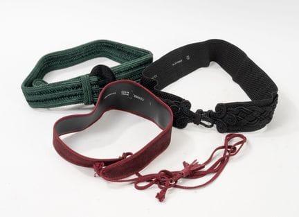 YVES SAINT LAURENT
Ceinture verte, boucle ovale ga