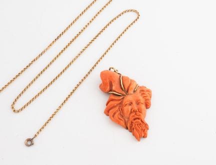 Collar compuesto por una cadena de oro amarillo (7