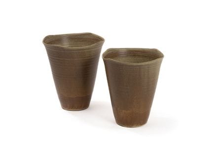 Kim HYEYONG (1965)
Suite de deux vases à col torsa