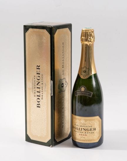 BOLLINGER
1 bottiglia, 1988.
Livello leggermente b